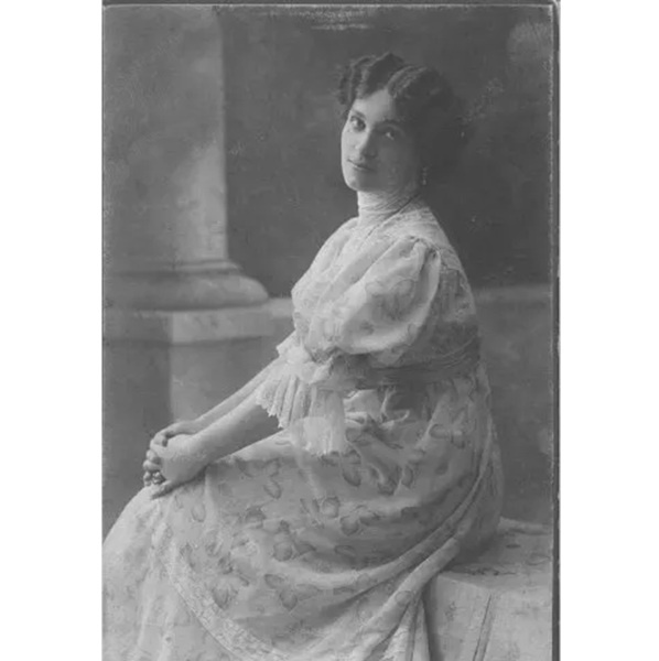 Ольга Делла-Вос-Кардовская. Фотография 1906 года из семейного альбома Сергея Малкина