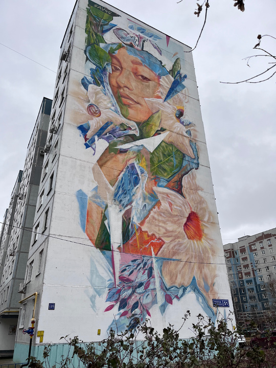 Образ загадочной женщины среди белых цветов. Фото: Ирина Масленникова.