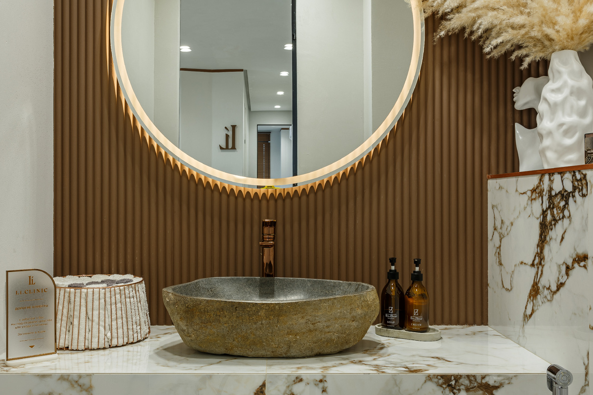 Круглое зеркало с подсветкой