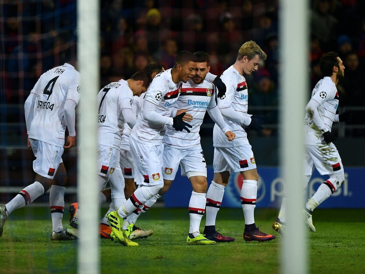    Игроки "Байера" © РИА Новости / Владимир Песня