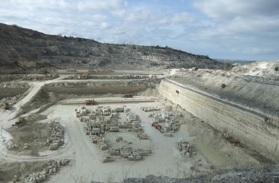 Инкерманский карьер. (Фото: megavtogal.com).