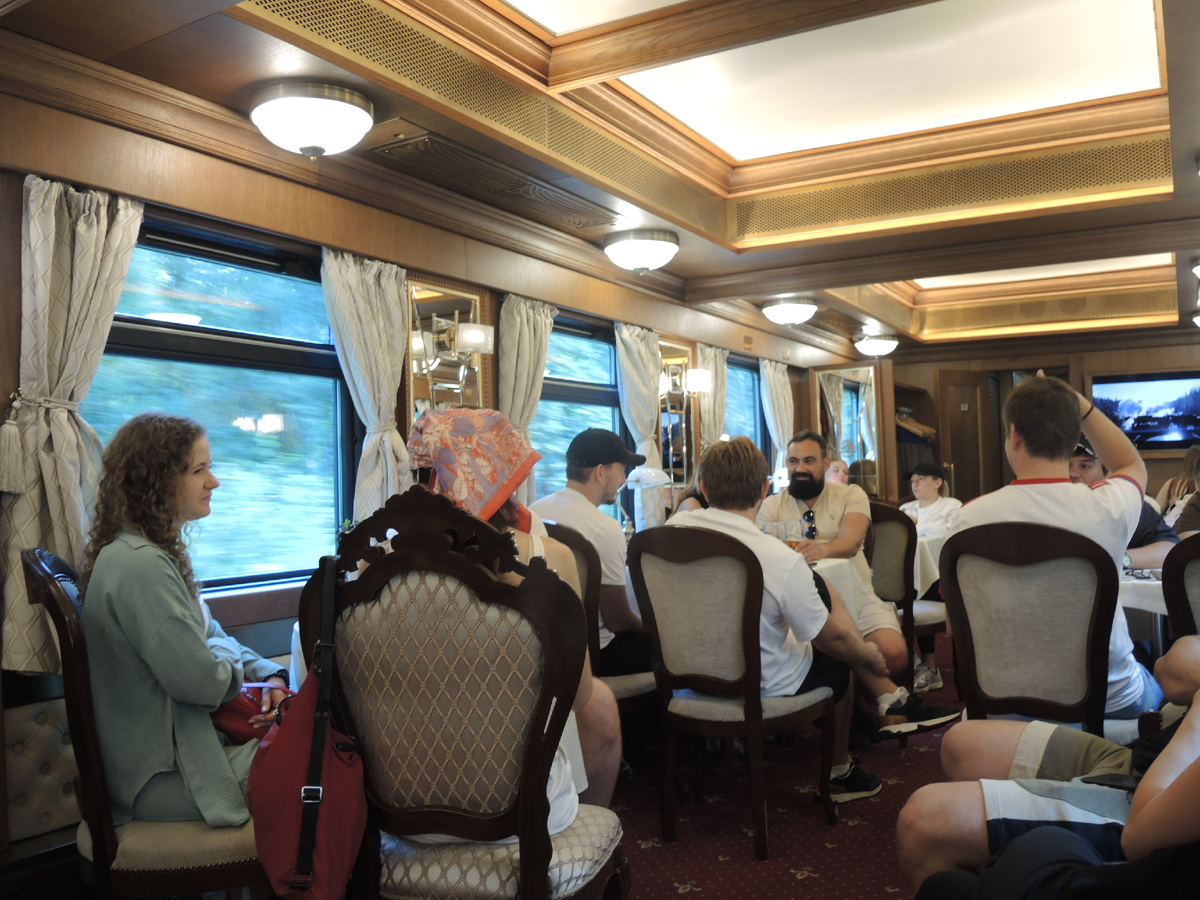 Вагон ресторан в Рускеальском экспрессе