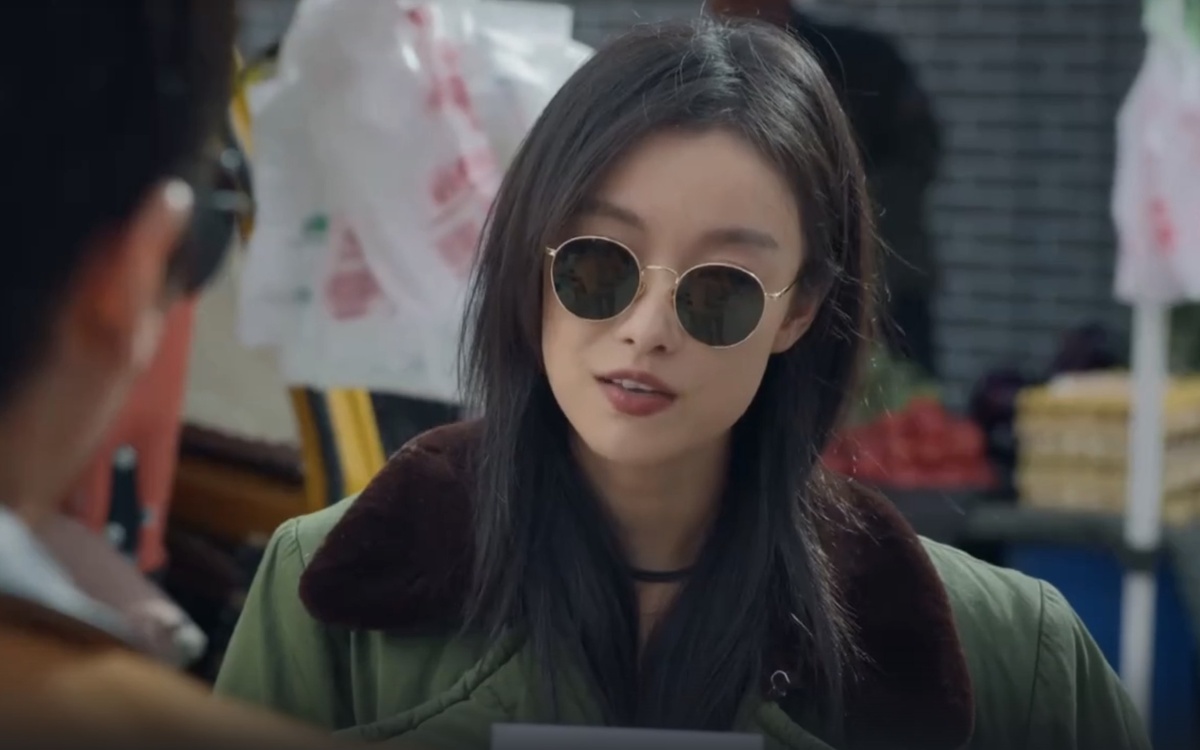 Обычный человек из обычной семьи из зазеркалья собственной персоной в исполнении блистательной Ни Ни.