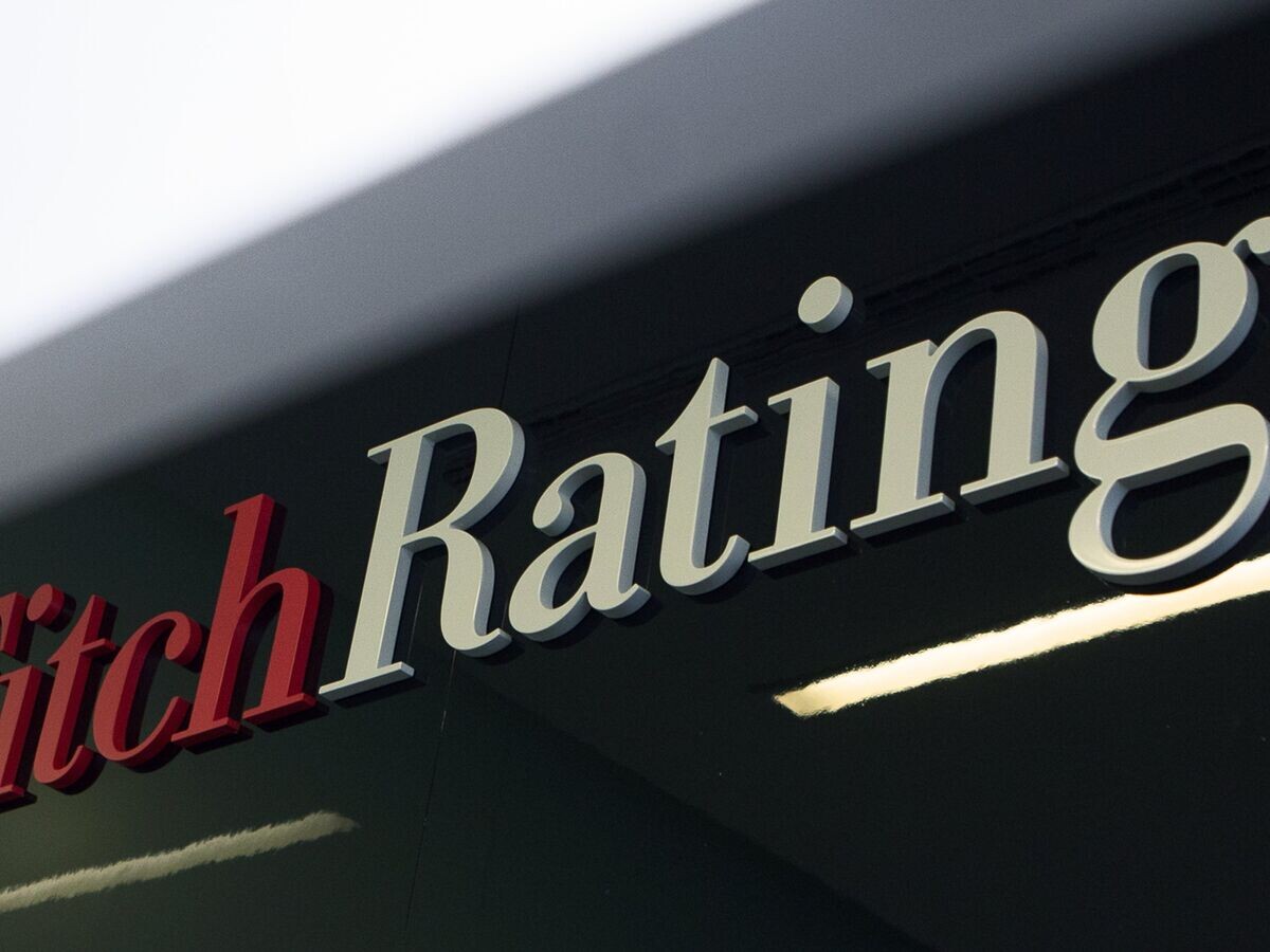    Логотип агентства Fitch Ratings© РИА Новости / Виталий Белоусов