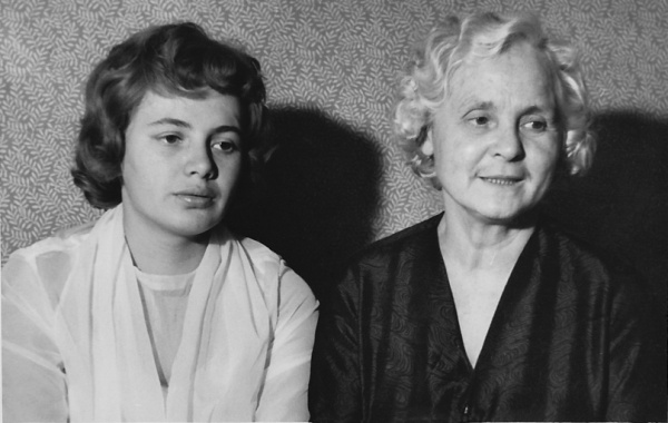    Лидия с матерью