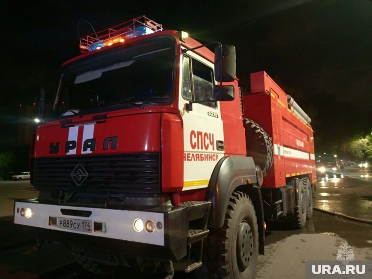    Огнеборцам удалось остановить распространение огня