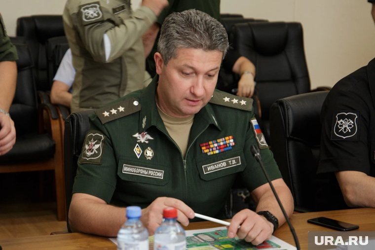    У экс-замминистра обороны нашли часы без марки с необычной именной гравировкой