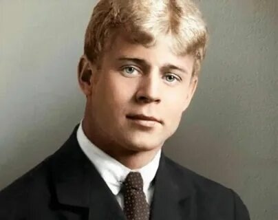 Сергей Александрович Есенин (21 сентября (3 октября) 1895, Константиново, Рязанская губерния — 28 декабря 1925, Ленинград, СССР) — русский и советский поэт, писатель, одна из крупнейших личностей Серебряного века. 