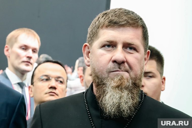    Кадыров поддержал решение дочери уйти из политики