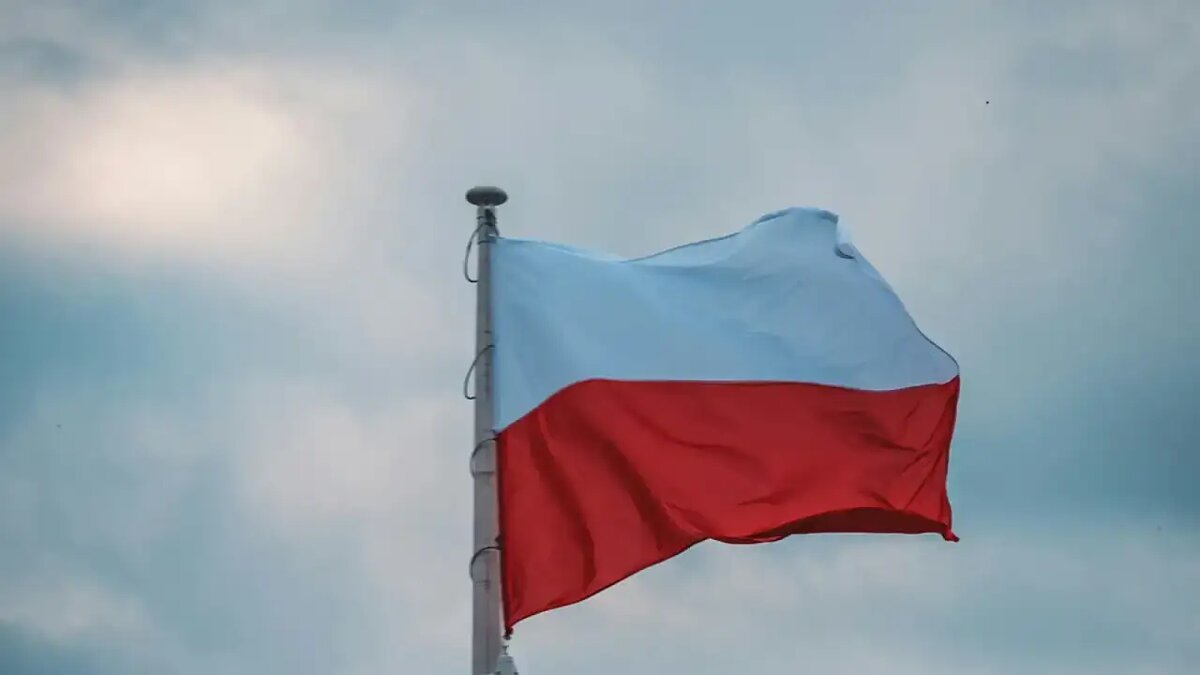    Флаг Польши.