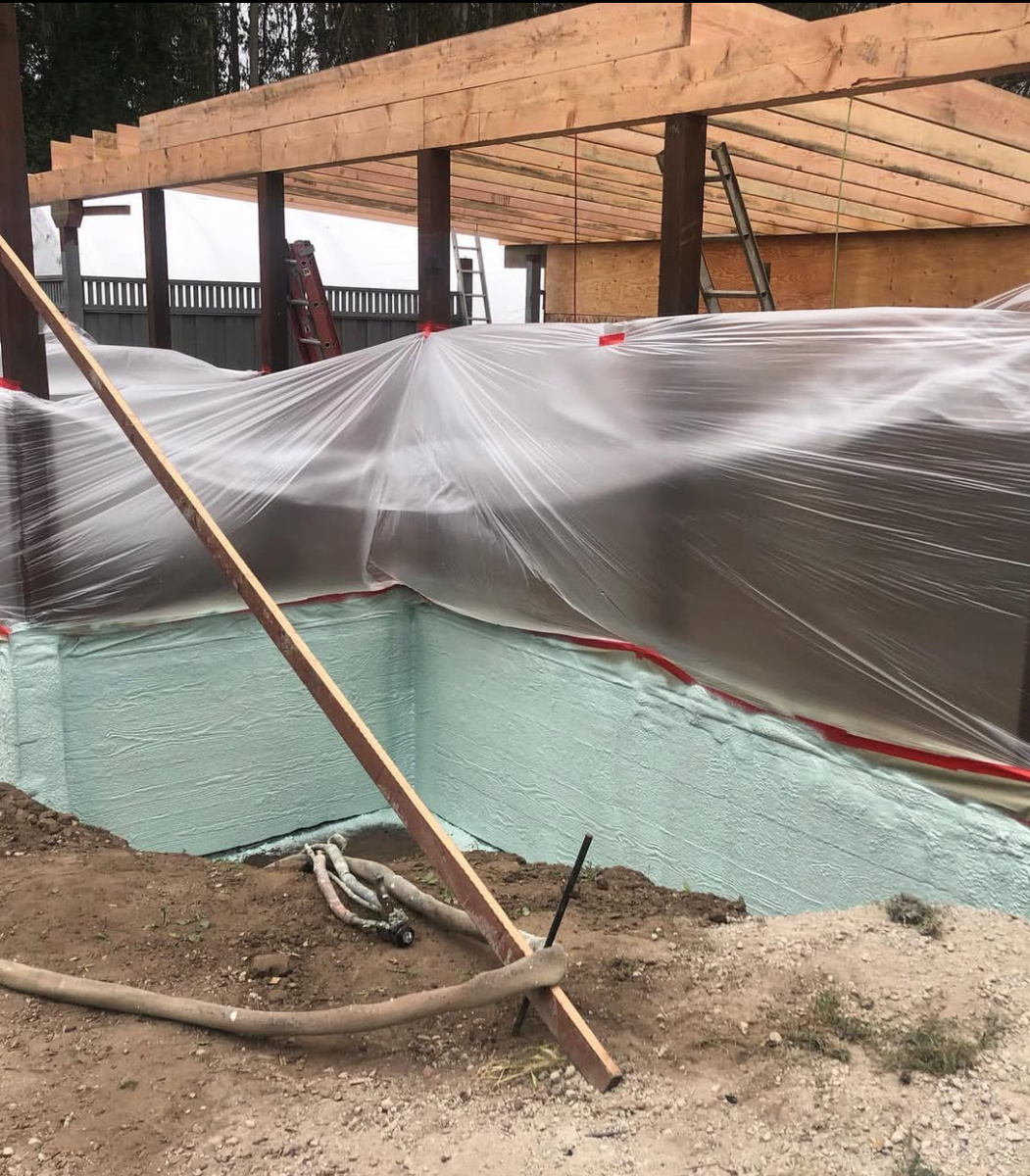 Утепление пенополиуретаном стен фундамента дома снаружи Подрядчик ППУ