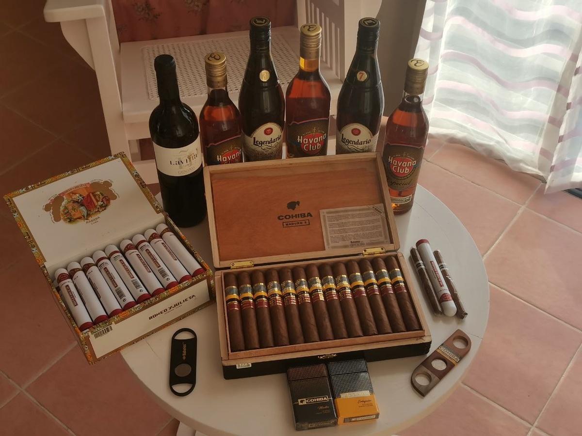 Наши покупки в качестве подарков домой. Фото автора 