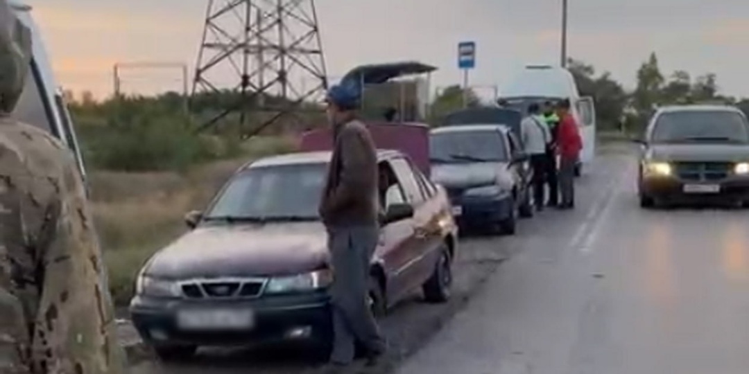 Две машины, набитые мигрантами, остановили в Волгоградской области