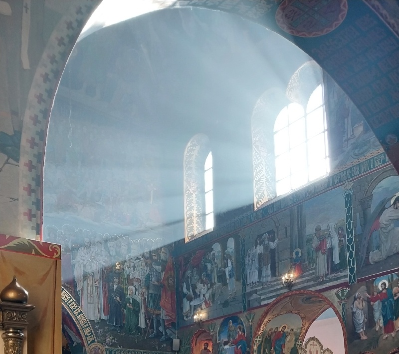    В Покровском кафедральном соборе. Фото Н.Ершовой. Валерия Стальная