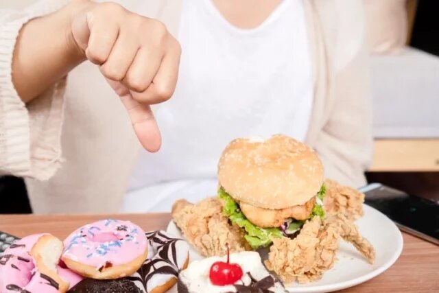    Какая еда попала в список самых вредных продуктов питания?