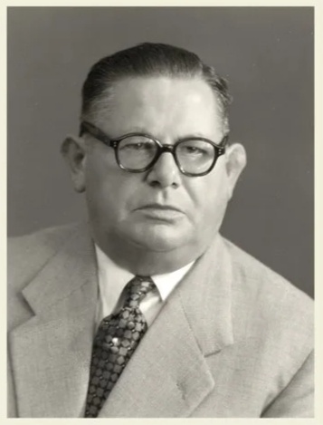 Основатель компании Фриц Шлюп. https://www.titoni.ch