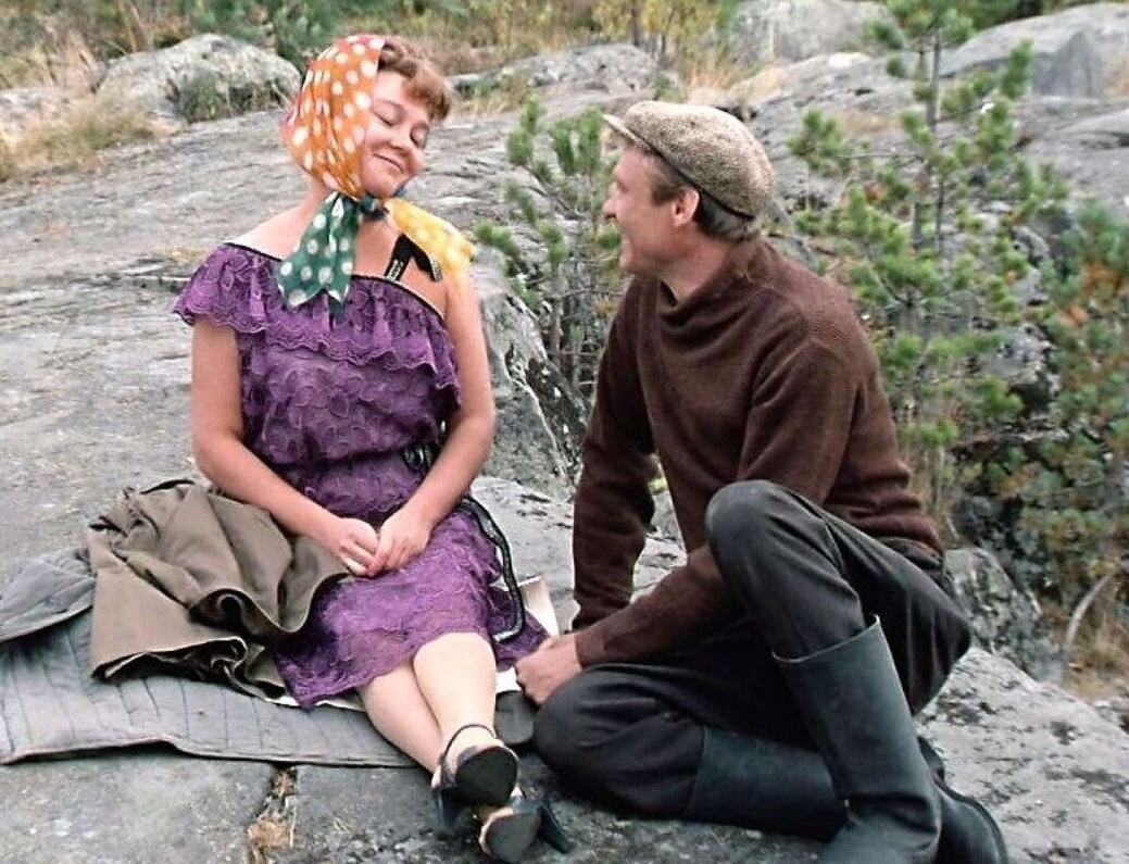 Кадр из фильма «Любовь и голуби» (1984). 