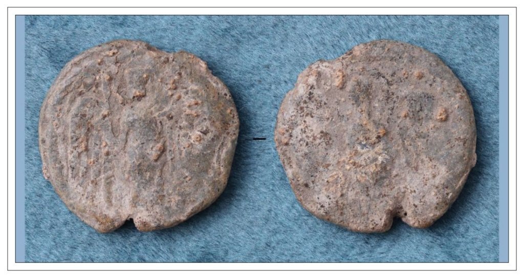    Свинцовая вислая печать XII века.