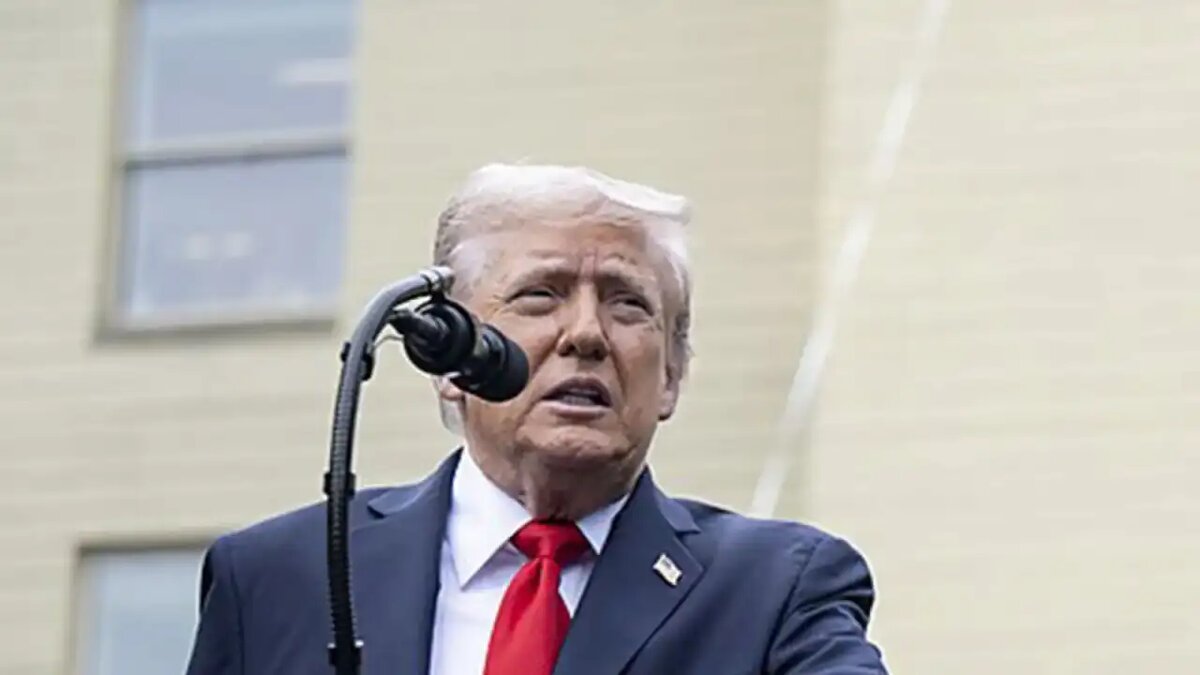    Дональд Трамп.