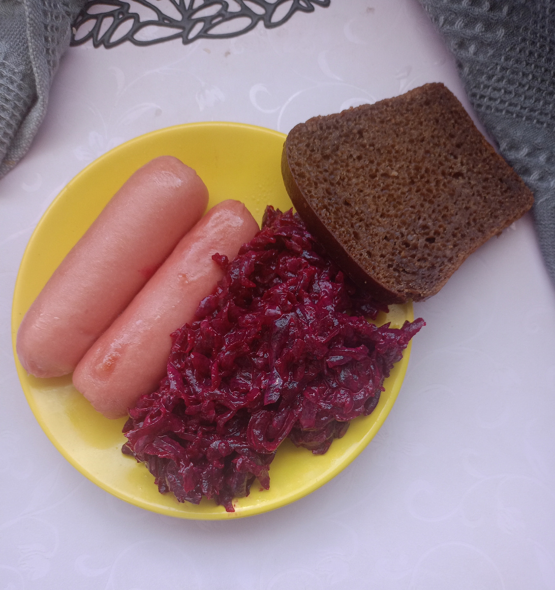 Фото моë. Зато гарнир полезный)) да и хлеб Бездрожжевой