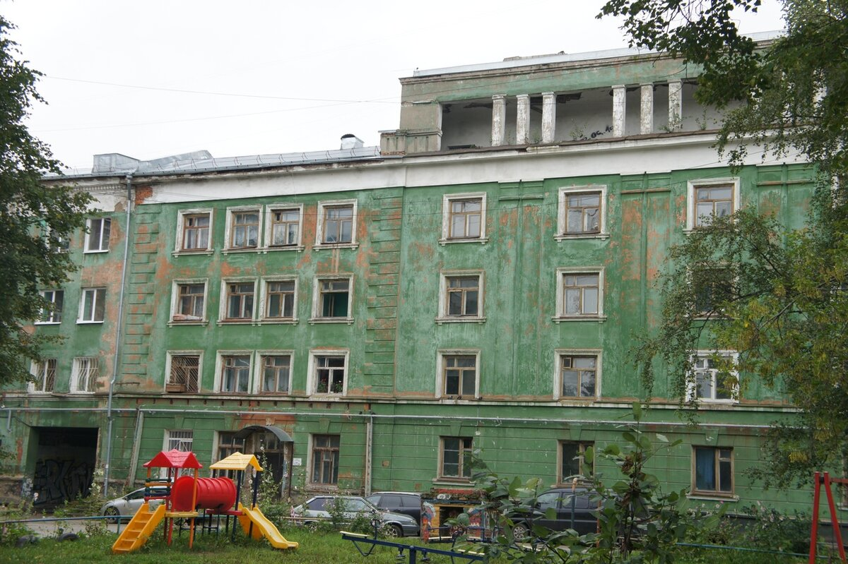 Двор и «Дома грузчика» и сериала