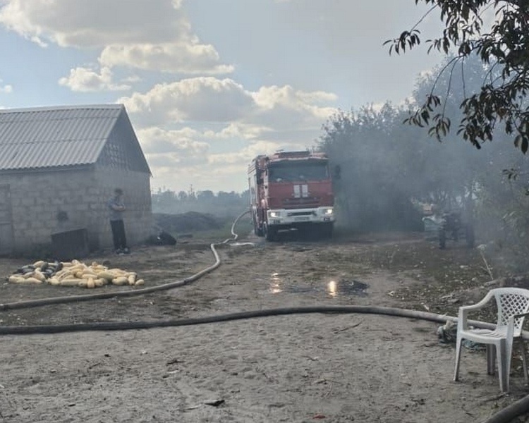     В Курской области потушили 11 пожаров за сутки, погибли 2 человека