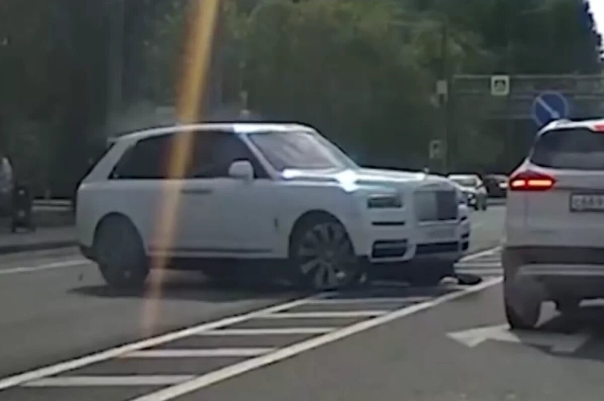    Владельца Rolls-Royce будут судить за наезд на байкера в Петербурге
