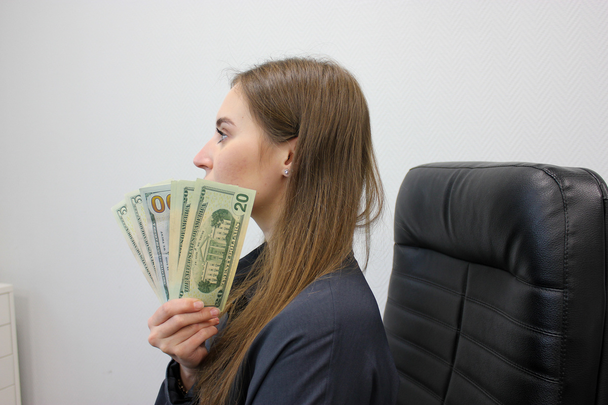 У ФНС все больше возможностей выявить схемы черной и серой зарплаты.  Фото: ФедералПресс / Дмитрий Шевалдин