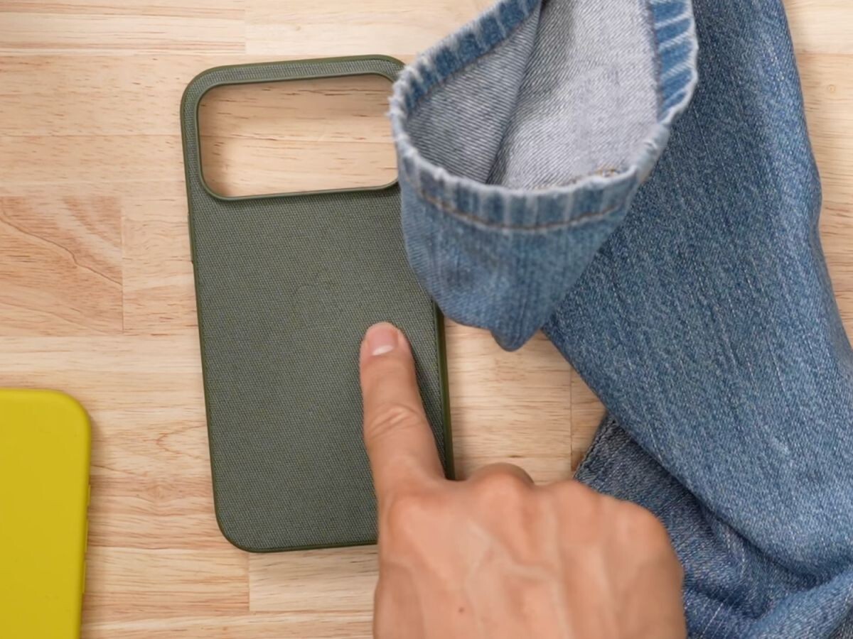    Новые TechWoven-чехлы от Apple проверили на износостойкость