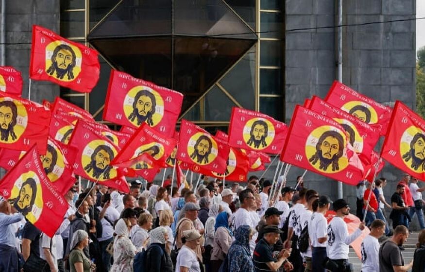    Диаспоры и лоббисты мигрантов в бешенстве. Давление на Кремль из-за крестных ходов в МСК и СПБ усилилось: Шпион