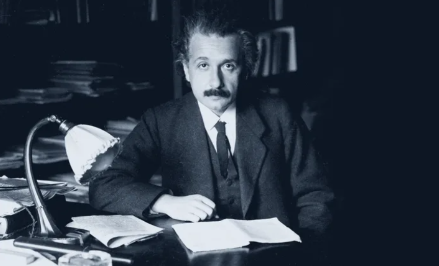 Альберт Эйнштейн