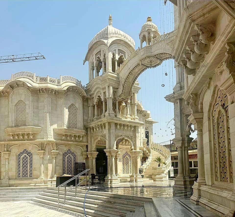 Храм Шри Шри Кришна Баларам Мандир во Вриндаване / Sri Sri Krishna Balaram Mandir (ISKCON Vrindavan)