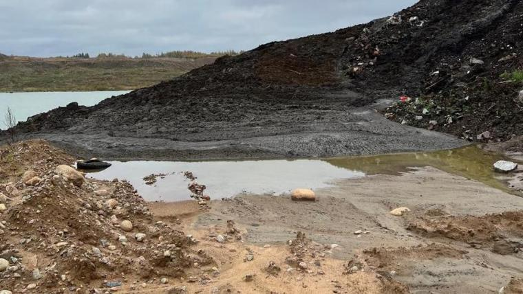 Карьер «Воронцовское-2» в Выборгском районе Ленобласти — источник повышенной опасности. Фото пресс-службы прокуратуры ЛО.