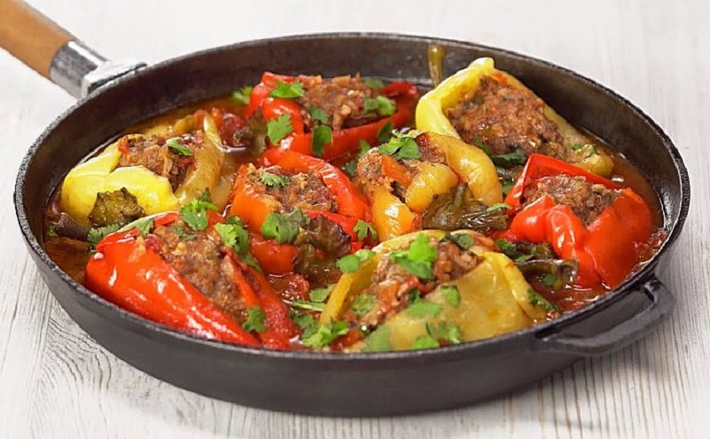 Фаршированный перец по-турецки: секрет сочности и восточного вкуса