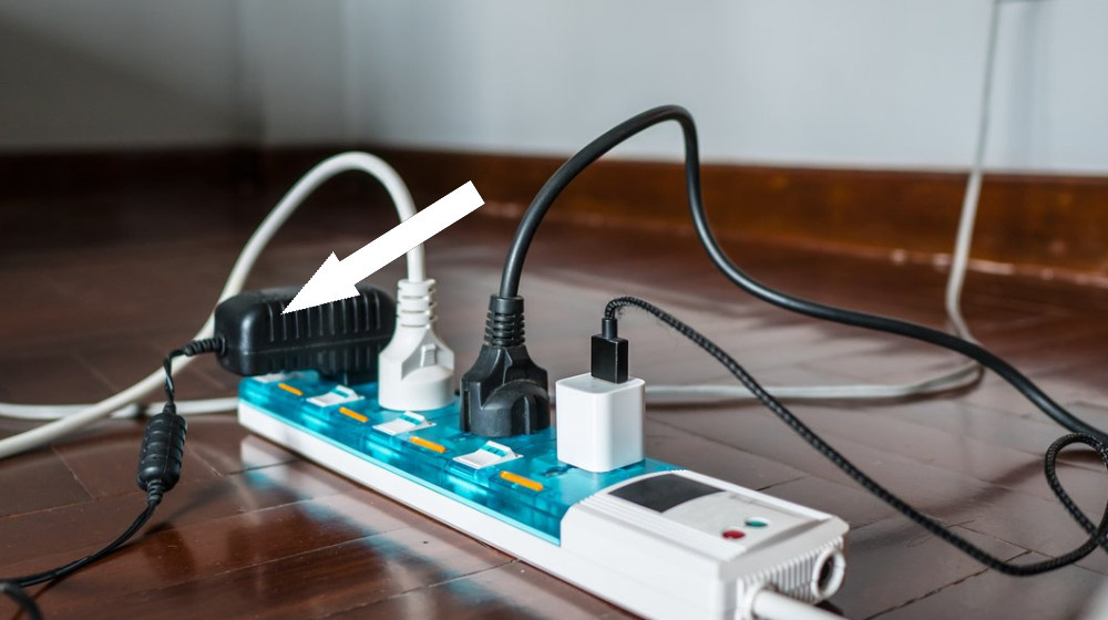    Внимание! 10 приборов, которые не потерпят удлинителя рядом