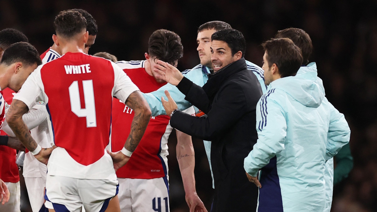    Микель Артета и футболисты "Арсенала". Фото: REUTERS