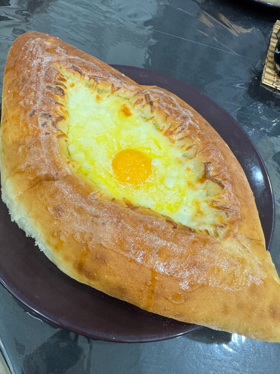 Хачапури по-аджарски