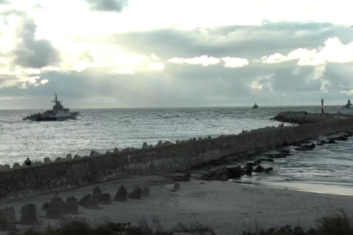    Военные Балтфлота отработали уничтожение подводных диверсантов