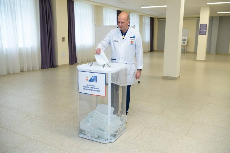    В Оренбургской областной детской больнице работает временный избирательный участок Оренбуржье