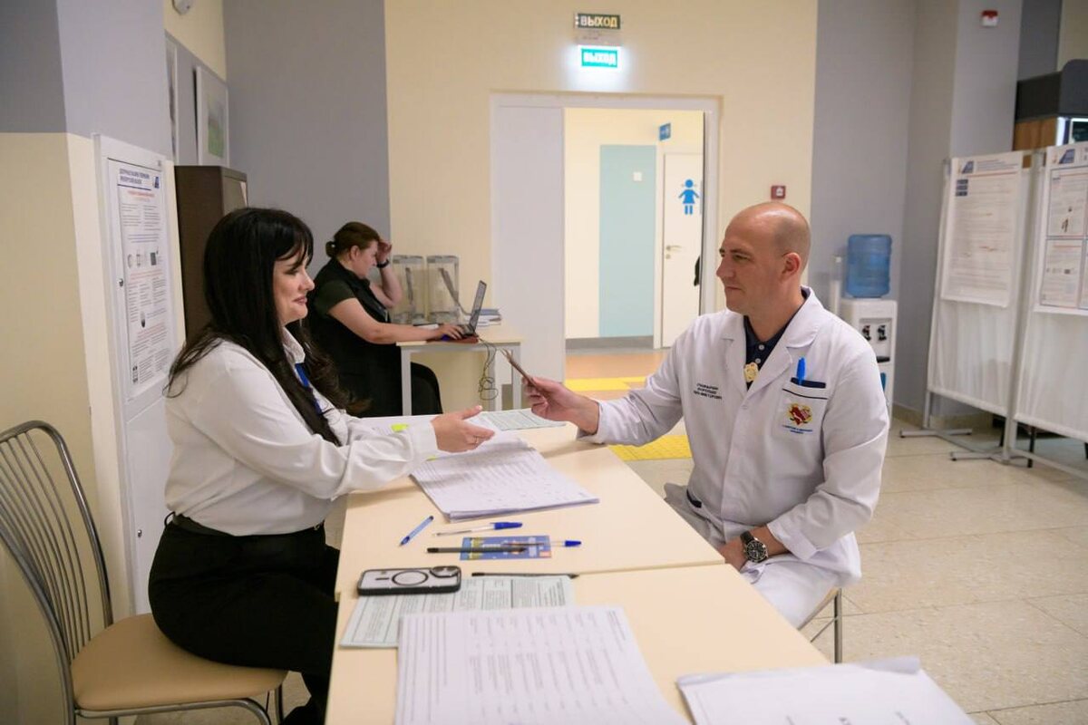     В Оренбургской областной детской больнице работает временный избирательный участок Оренбуржье
📷    В Оренбургской областной детской больнице работает временный избирательный участок Оренбуржье
