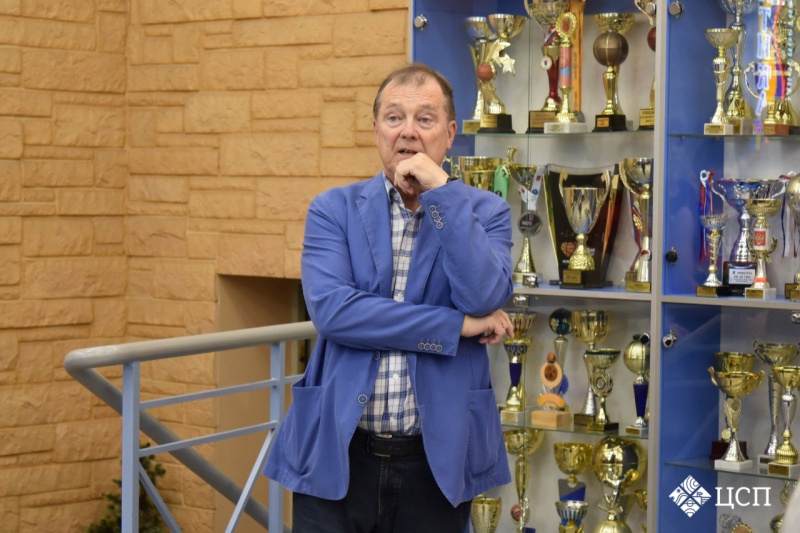    Баскетболисту Александру Балеву, изменившему спорт в Карелии, открыли памятную доскуЦСП Карелии