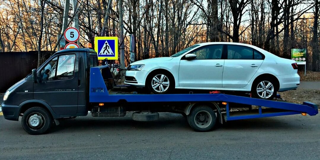 Штраф 15.000 рублей и эвакуатор: роковая ошибка с правами, которую совершают тысячи водителей в 2025 году