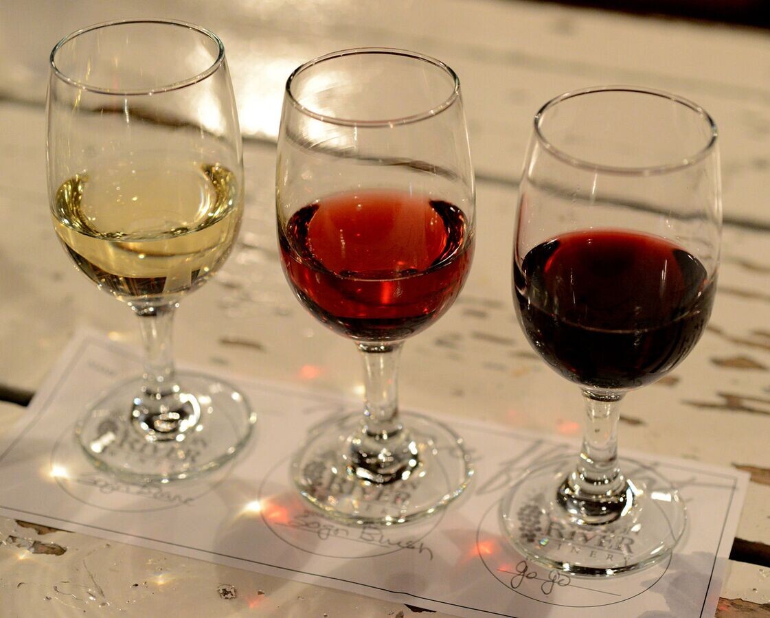 CC BY-SA 2.0 / Tony Asleson / Wine