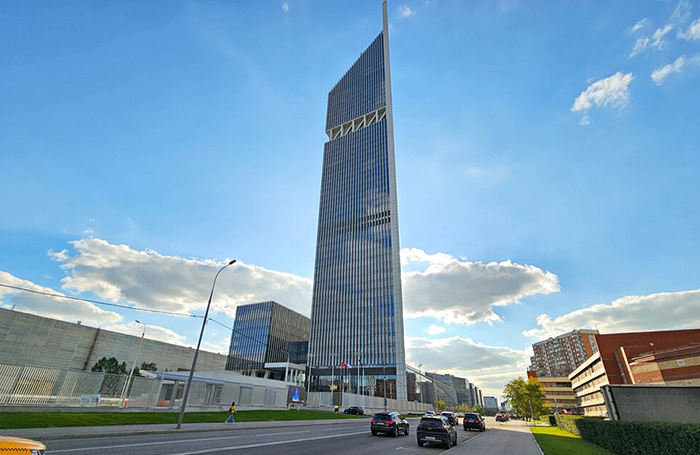    Национальный космический центр на территории Государственного космического научно-производственного центра (ГКНПЦ) имени Хруничева в районе Филевский Парк.АГН «Москва»