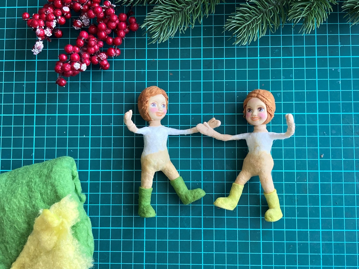 Заготовки сапожек готовы для дальнейшей с ними работе.  Фото: Елочные игрушки ЕленыКа 