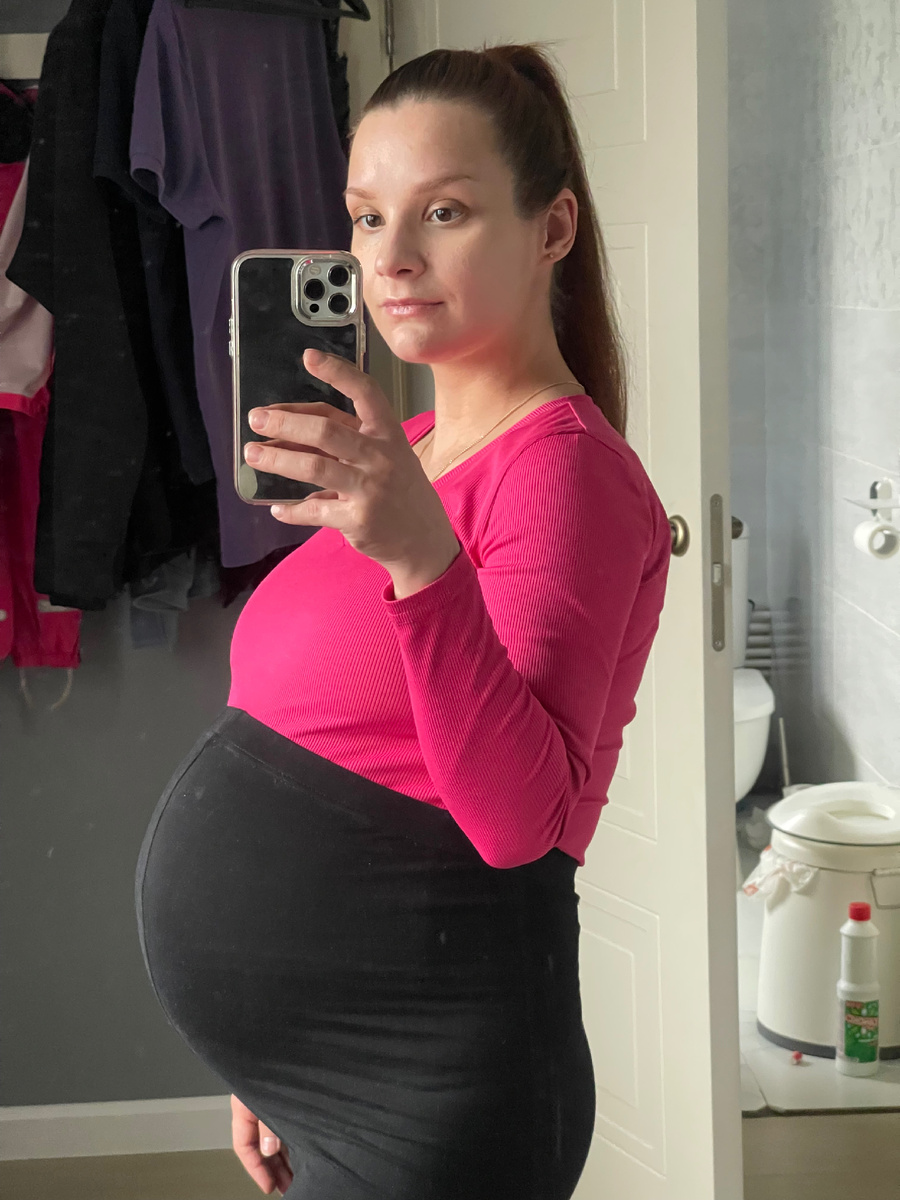 вот такой пузатой была🤣