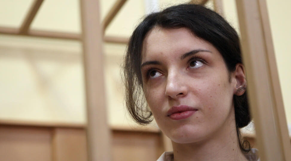 Евгения Хасис продолжает отбывать 17 лет за убийство журналистки Бабуровой и адвоката Маркелова в 2009 году