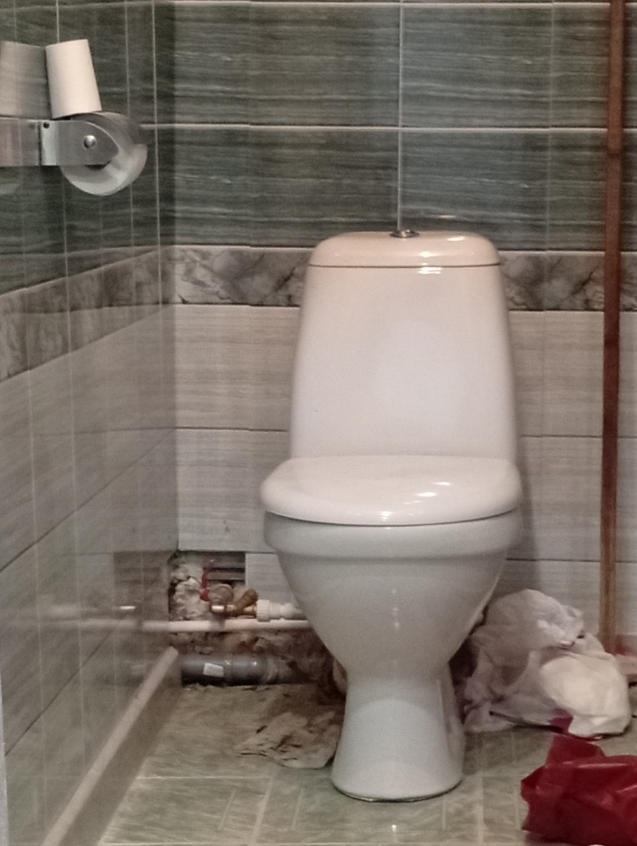 Вот как стало 👍аккуратно и теперь можно там доделать угол спрятать панелью некрасивое ( фото автора)