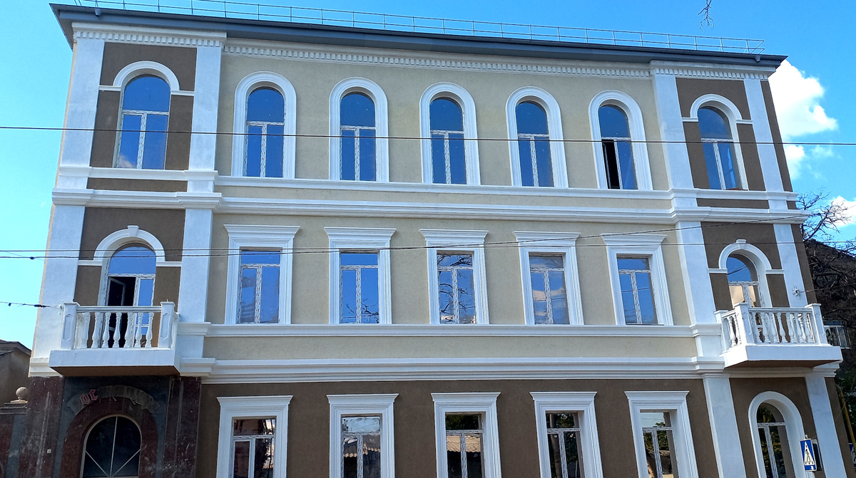 Гостиница «Великобритания» Донецк. фото сентябрь 2025 года