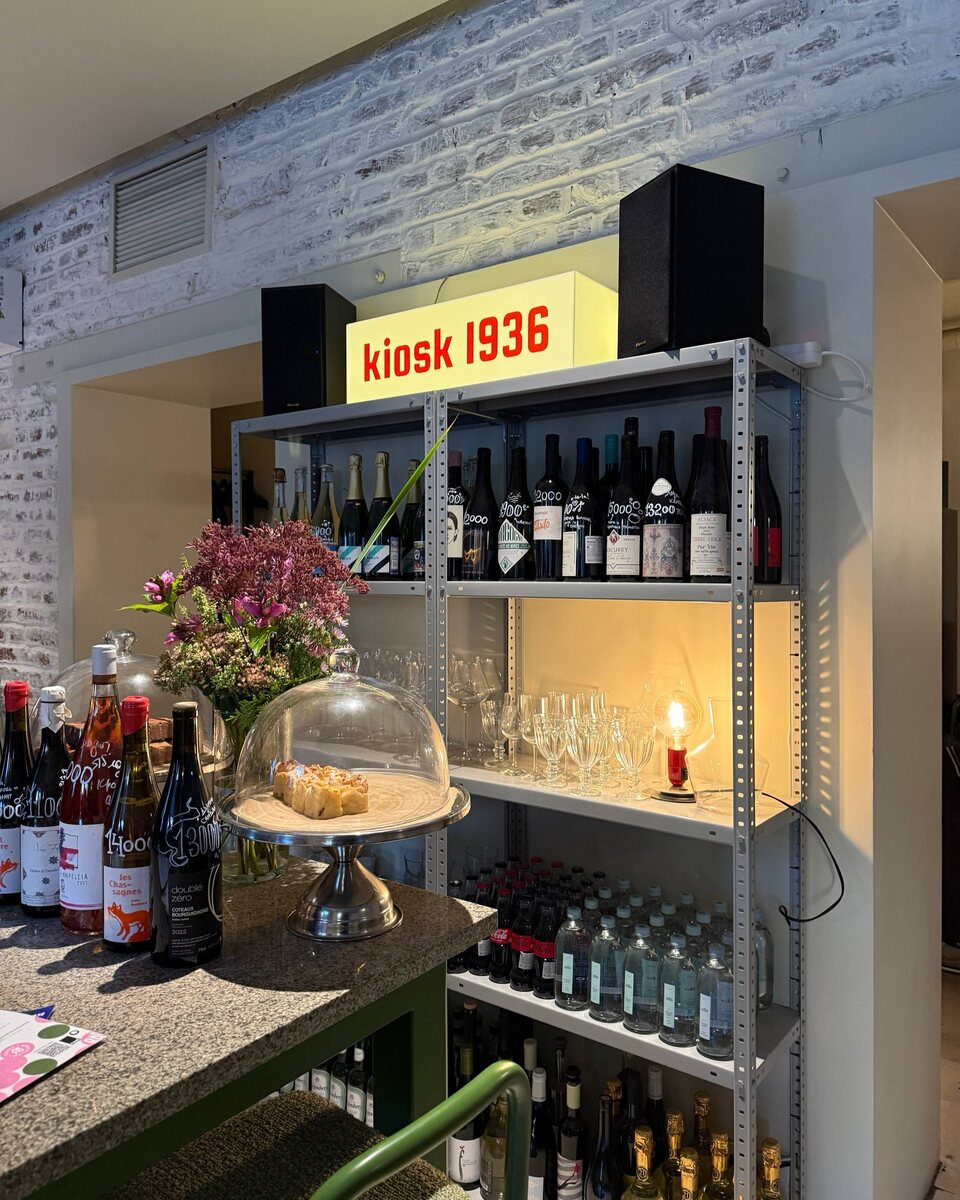 Винный стеллаж внутри